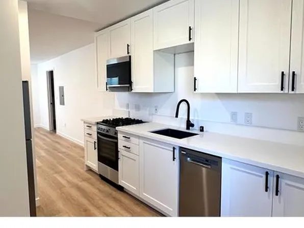 510 E 97th St APT 20, Inglewood, CA 90301