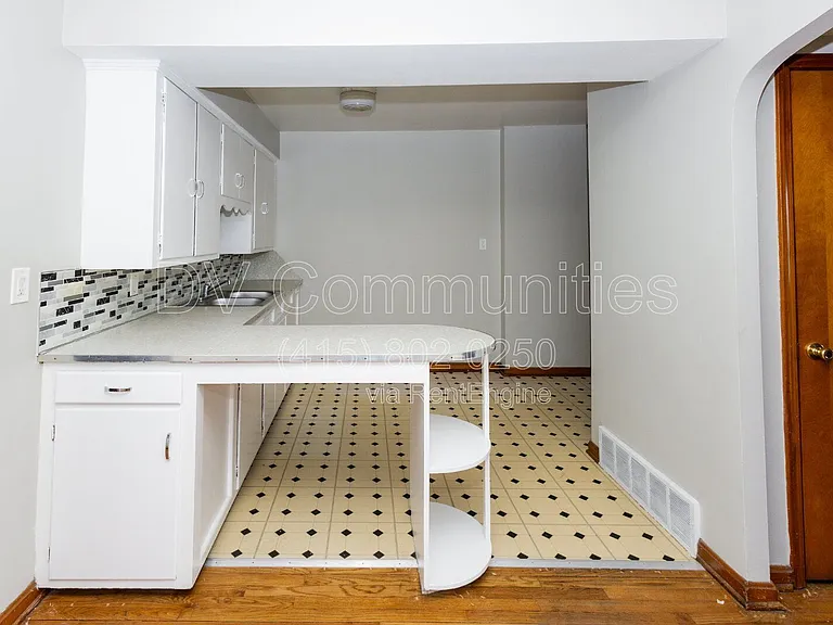 4186 Ridge Rd #4 — Photo 6