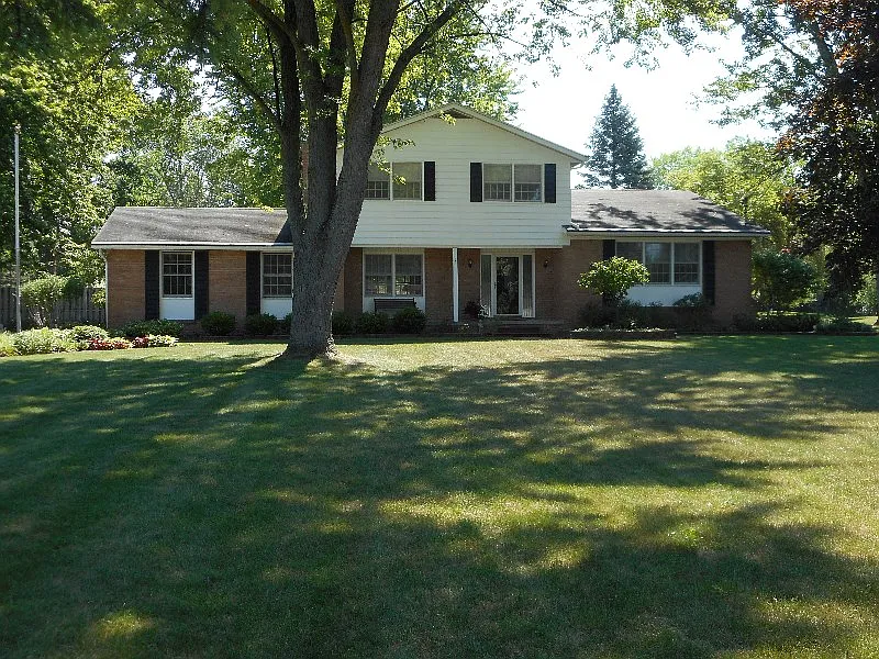 1142 Orchard Rd photo 1