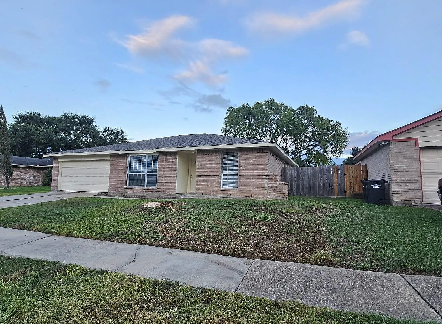 3 bed, 2.0 bath, 1659 sqft, $1,845 — Photo 3
