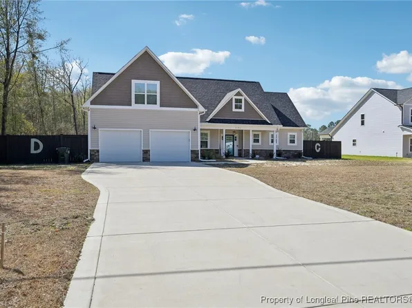 2140 Smith Rd, Hope Mills, NC 28348