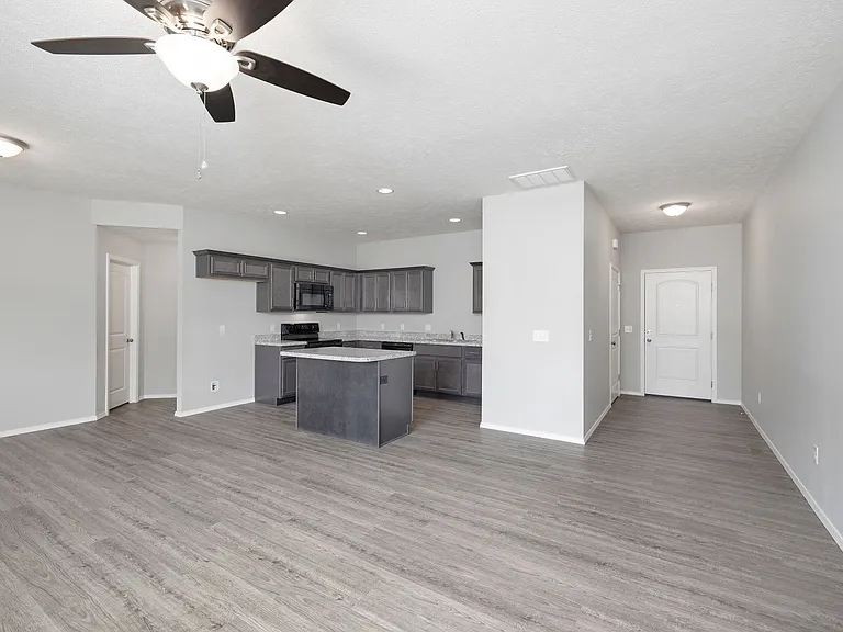 1357 S Normandy Ave — Photo 12