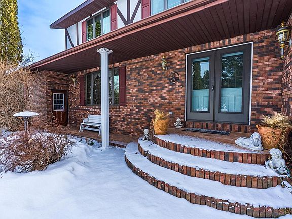 3rd image of 2180 BLUEJAY LANE