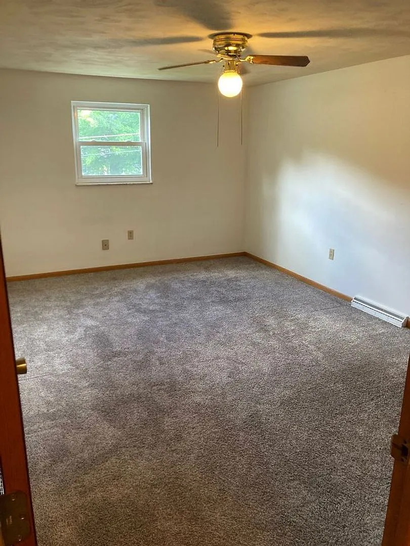 10950 Oak Street — Photo 2