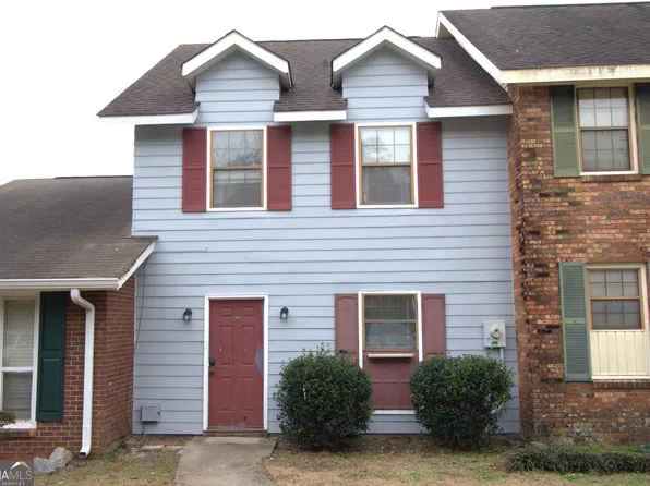 303 Leisure Lake Dr, Warner Robins, GA 31088