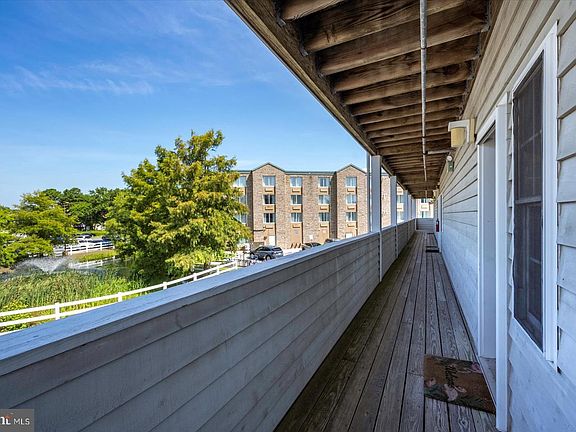 3rd image of 39634 Jefferson Bridge Rd #104