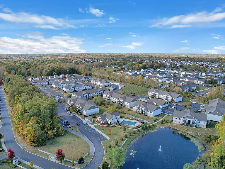 Crosspoint Apartments — Photo 3