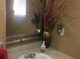 1112 S Chinowth St, Visalia, CA 93277
