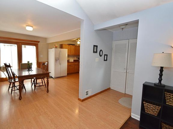 5th image of 1303 Manfeld Dr