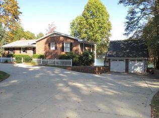 111 Shadow Ln, Mooresville, NC 28117