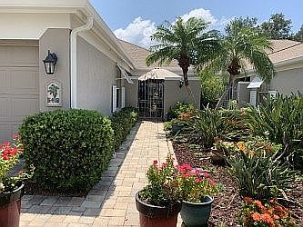 Villa Front 2