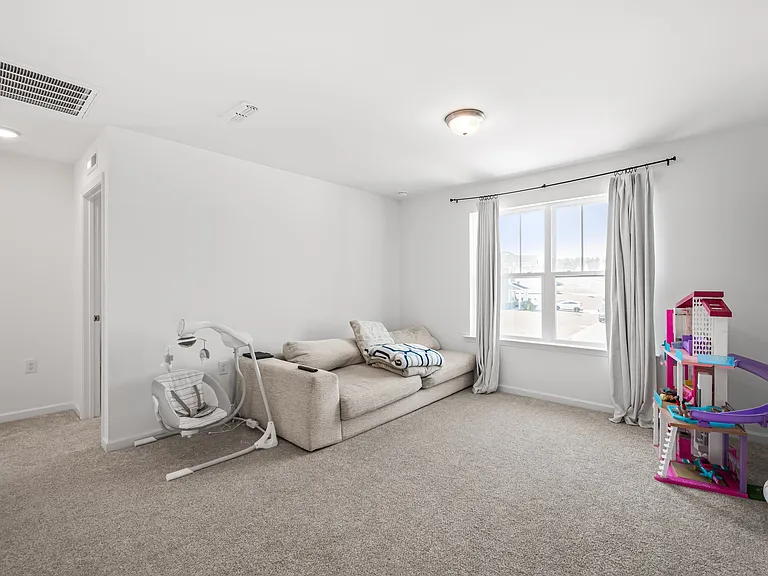 213 Providence Creek Dr — Photo 18