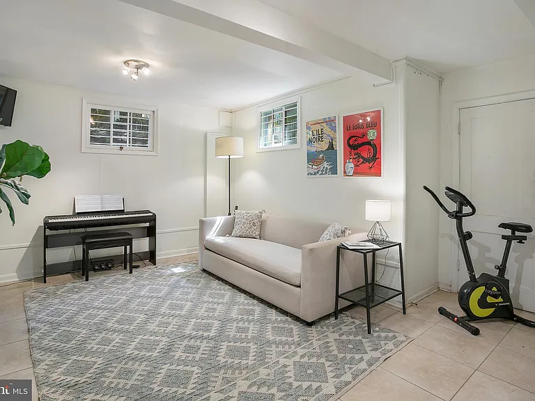 5015 Fulton St NW — Photo 33