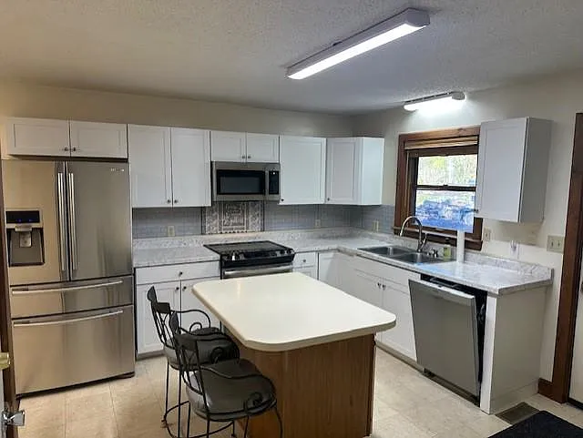 180 California Creek Rd — Photo 3