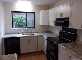 247 Heritage Vlg #F, Southbury, CT 06488