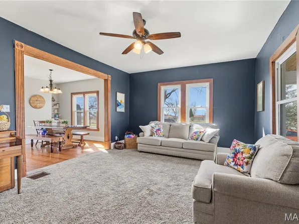 612 N Main St, Eolia, MO 63344