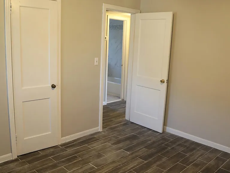 5084 Andrews St — Photo 11