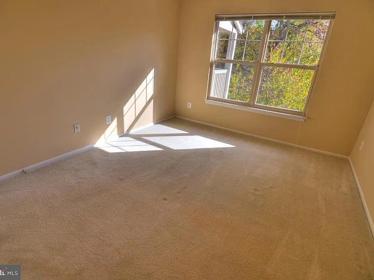 1793 Jonathan Way #L — Photo 12