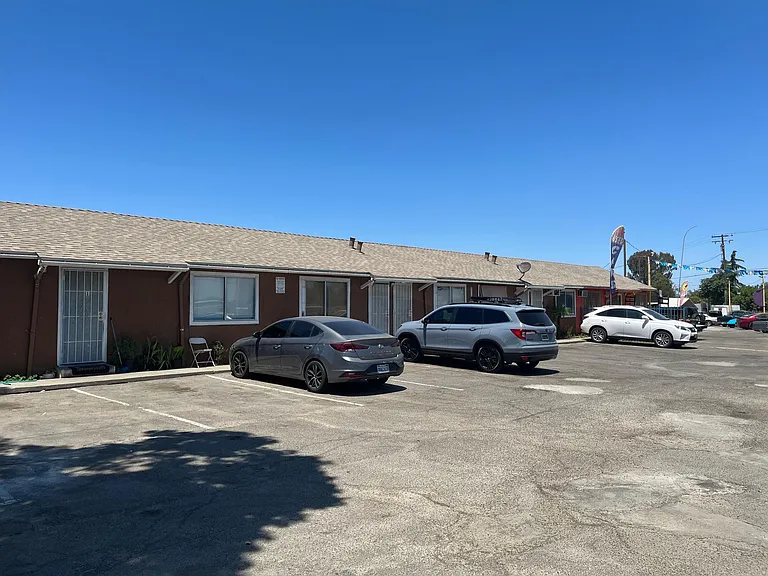 901 Zeff Rd — Photo 10