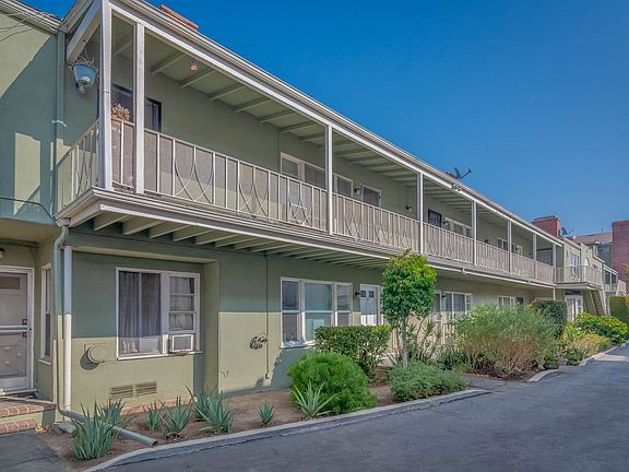 3rd image of 1627 N Normandie Ave #15