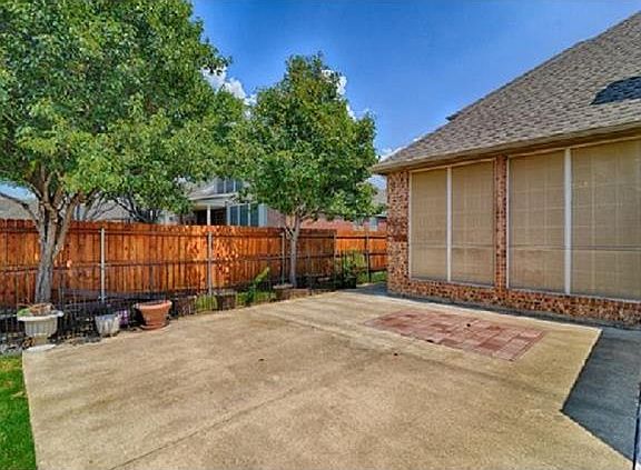 2nd image of 1807 Lakes Edge Blvd