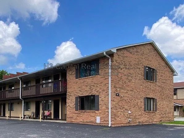 901 S 74th St #4, Belleville, IL 62223