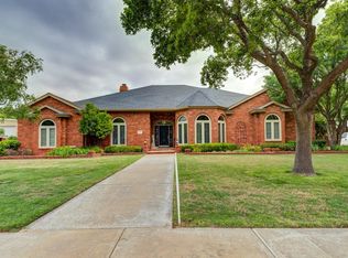 1411 8th St, Shallowater, TX 79363