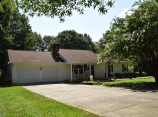 1040 Pettitt Rd, Pinnacle, NC 27043