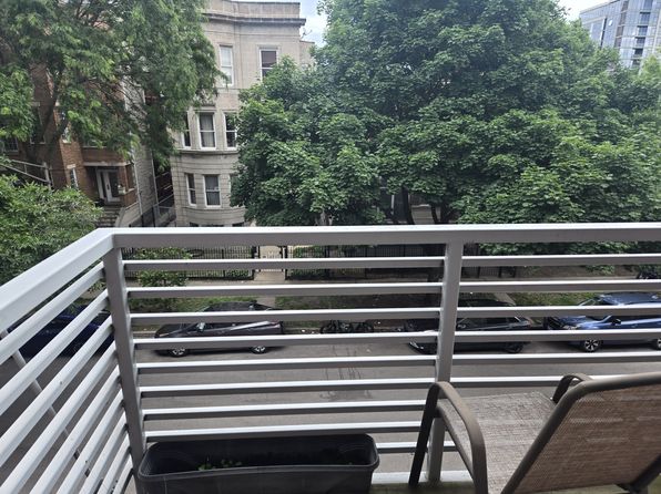 4616 N Kenmore Ave APT 301