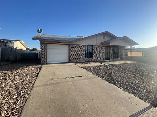 5761 Longview Dr Photo 1