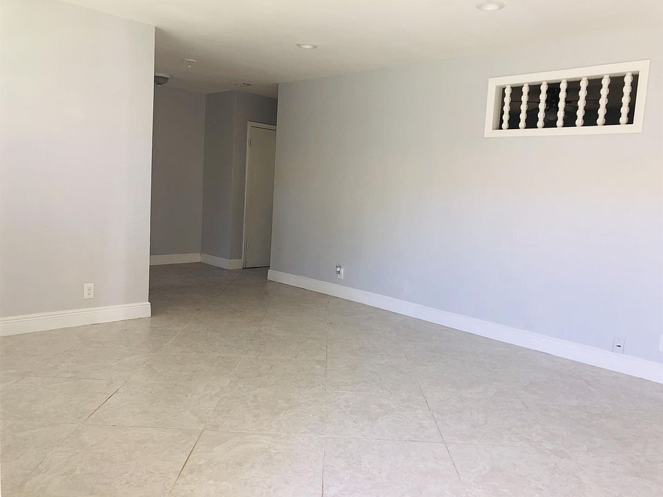 1st image of 424 SW 1st Ct APT 2