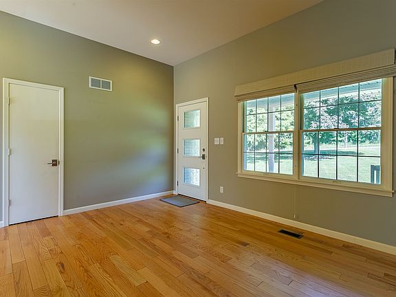 5th image of 835 E Boonville New Harmony Rd