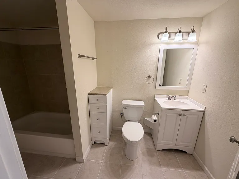 509 Crandall St #508 — Photo 9