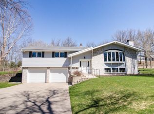N29W29864 Shel Mar Dr, Pewaukee, WI 53072