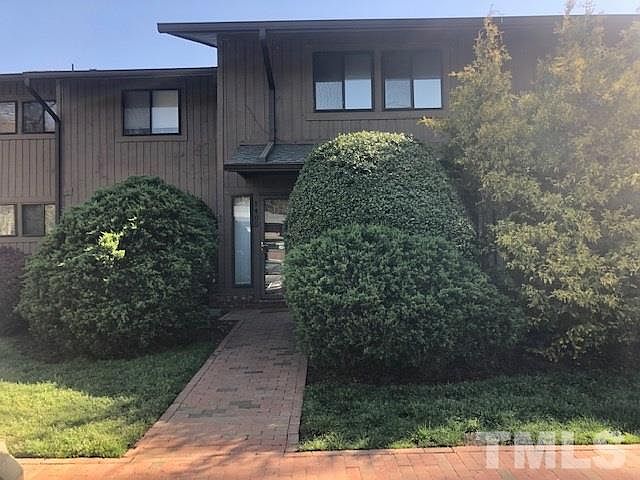 2nd image of 1405 Oak Tree Dr #0