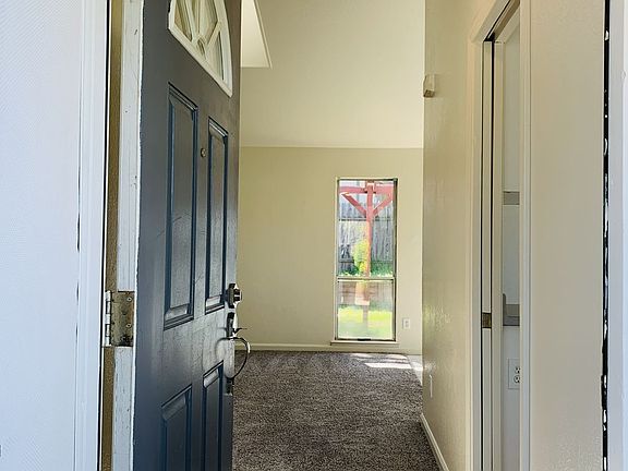 2nd image of 5433 Vichy Cir