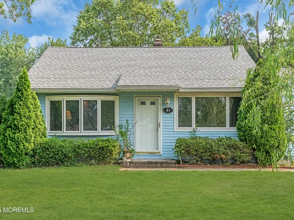 81 Crest Drive, Howell, NJ 07731