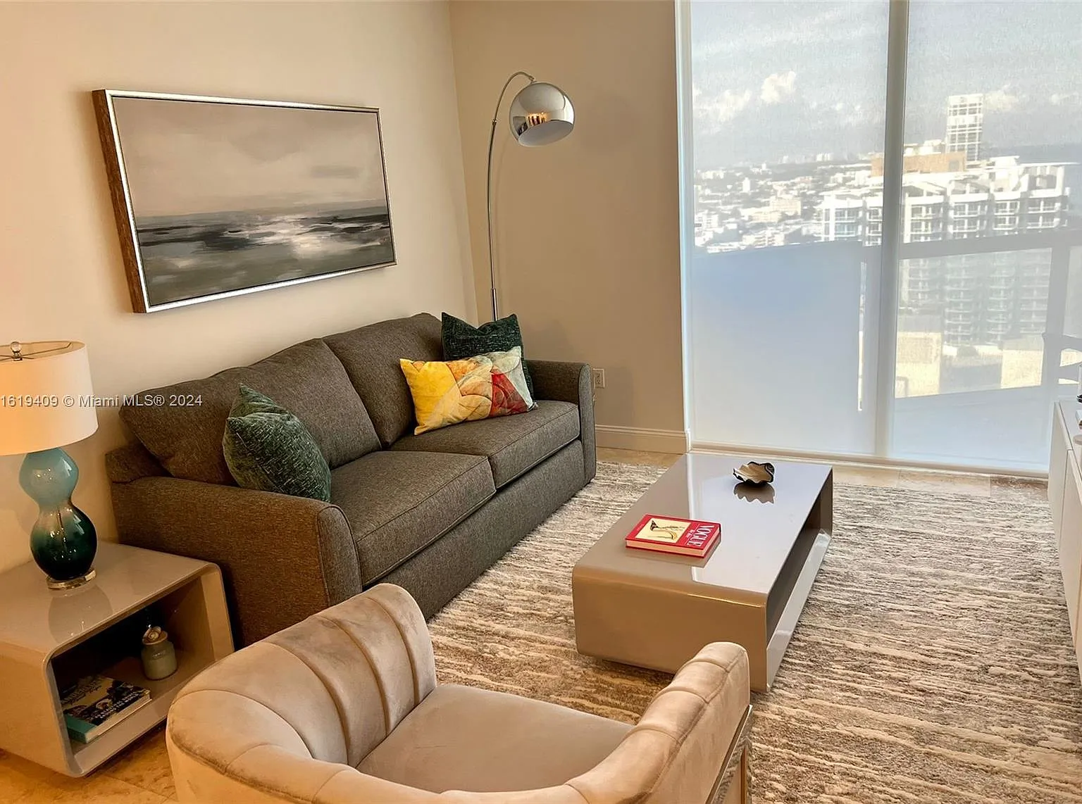 Akoya Condo — Photo 3