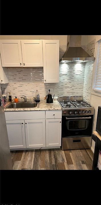 2nd image of 421 Kenwood Dr