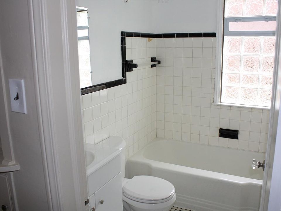 2nd image of 16046 Collingham Dr