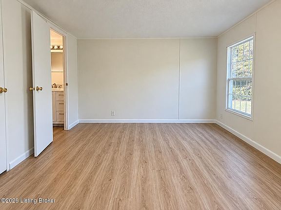 5th image of 2209 Pfister Rd