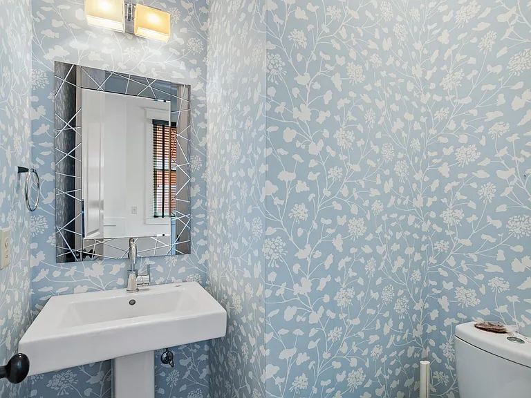 1702A 5th Ave N #A — Photo 5