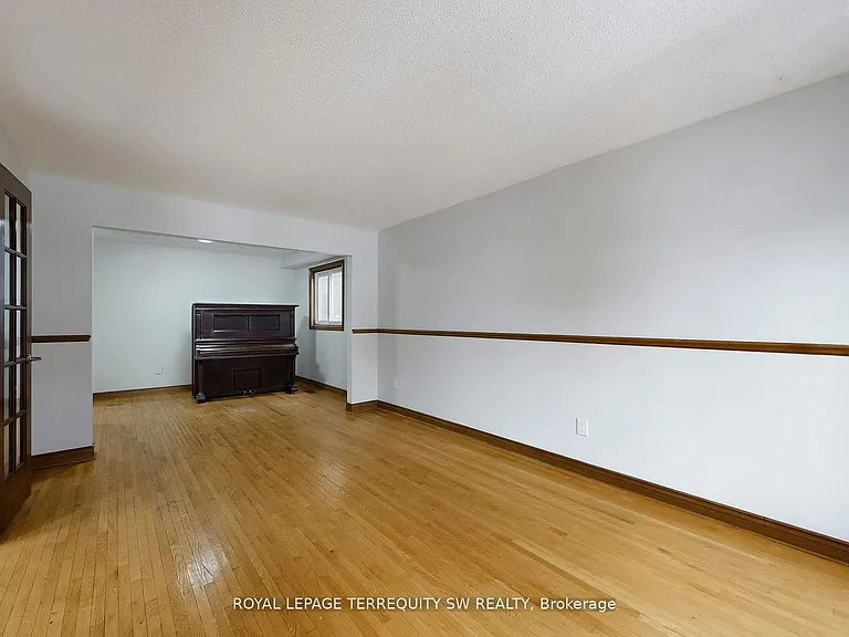 327A Beechgrove Dr — Photo 4