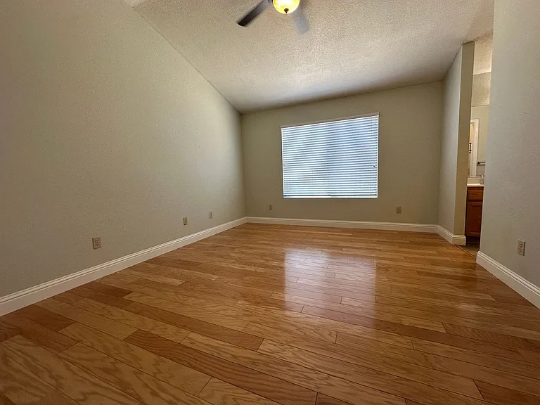 366 Vasche Ave — Photo 12