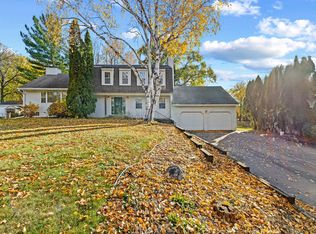 980 Island Lake Ave, Shoreview, MN 55126