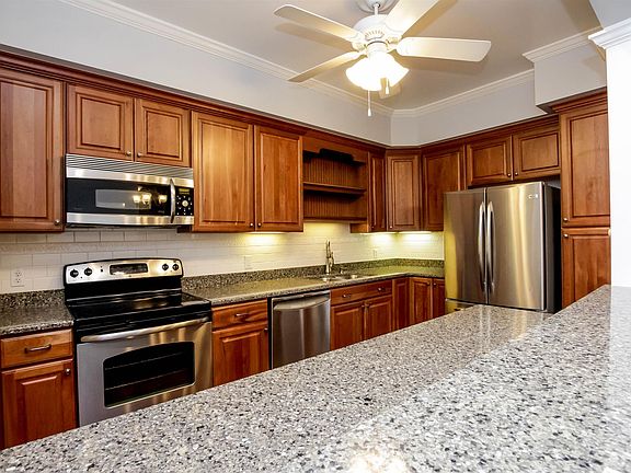3rd image of 226 Westchase Dr