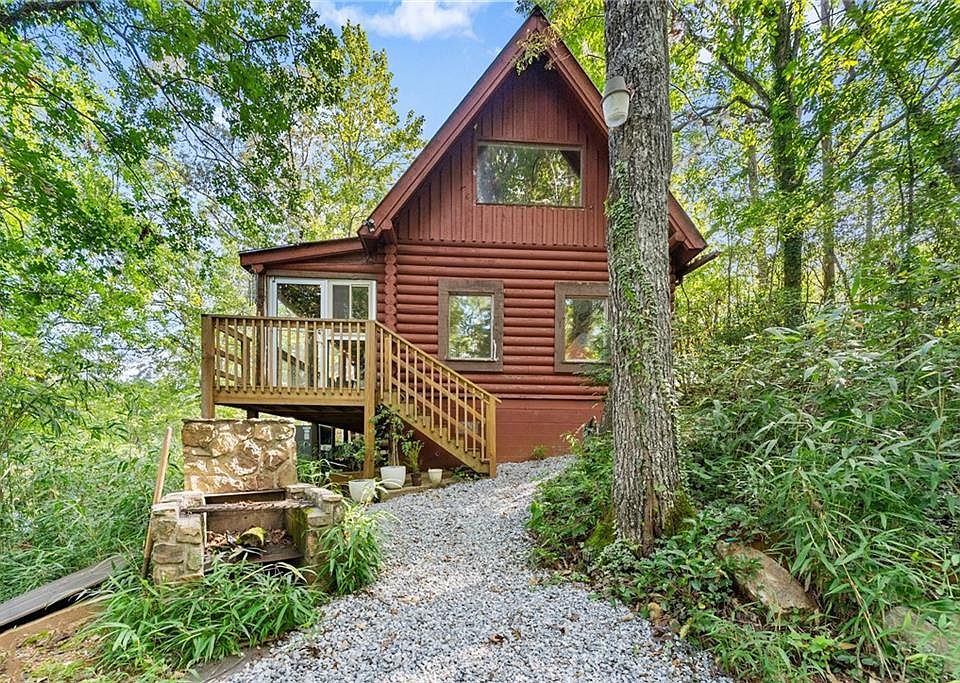 1st image of 657 Rock Chimney Ln
