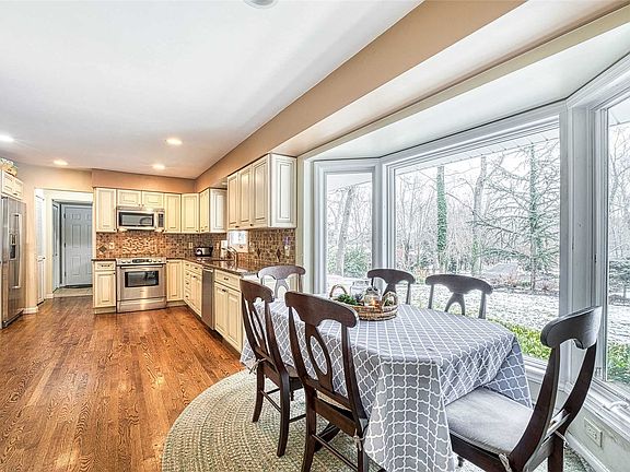 5th image of 41 Artisan Ave