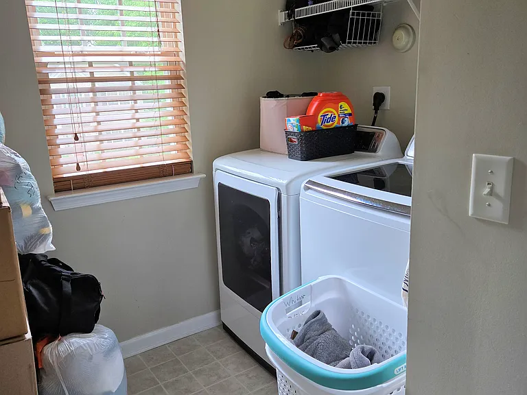 104 Merlot Dr — Photo 35
