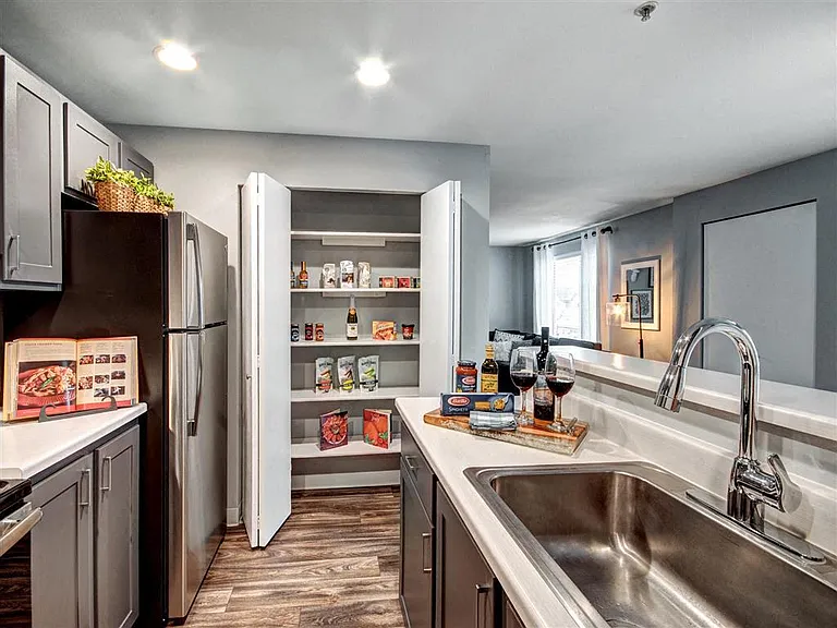 Deer Creek Apartments — Photo 11